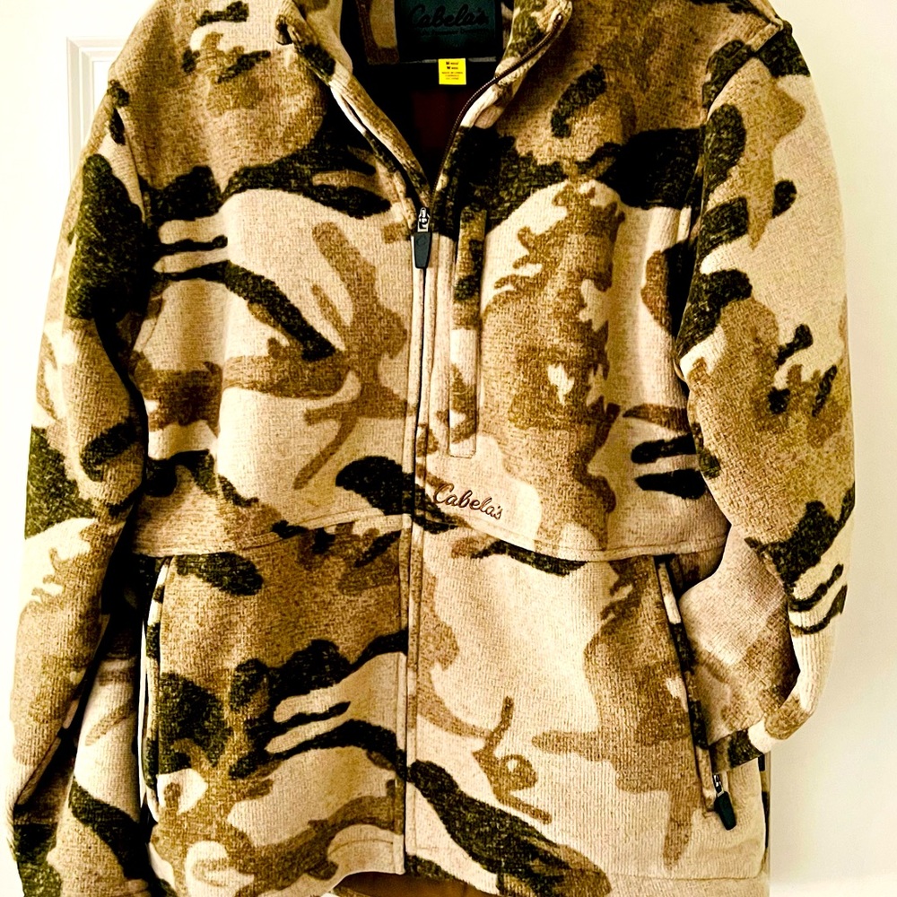 NWOT Cabela’s Fleece Camo Jacket - Picture 4 of 9